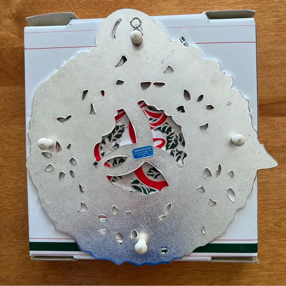 Vintage 80s Wm. A. Rogers Holiday Trivet 8